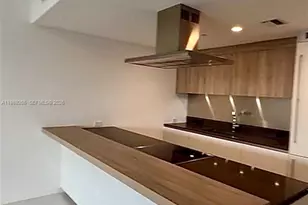 1000 Brickell Plaza, Miami, FL 33131 - Photo 10