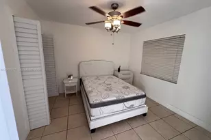 842 SW 89th Ave, Miami, FL 33174 - Photo 4