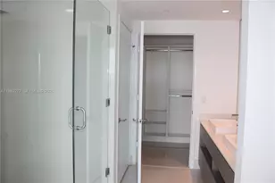 460 NE 28th St, Miami, FL 33137 - Photo 10