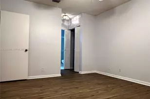 543 Racquet Club Rd, Weston, FL 33326 - Photo 18