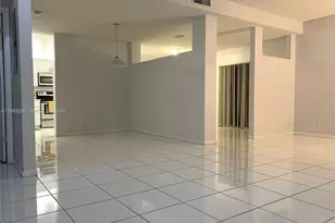 543 Racquet Club Rd, Weston, FL 33326 - Photo 4