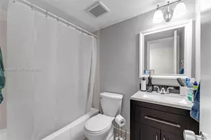 9437 SW 76th St, Miami, FL 33173 - Photo 10