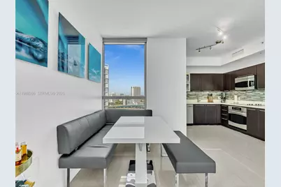 90 SW 3rd St #2013, Miami, FL 33130 - Photo 14