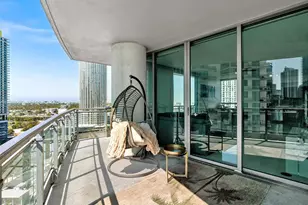 90 SW 3rd St, Miami, FL 33130 - Photo 6