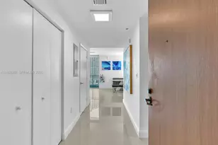 90 SW 3rd St, Miami, FL 33130 - Photo 8