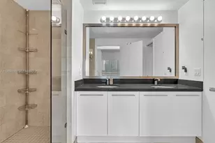 90 SW 3rd St, Miami, FL 33130 - Photo 18