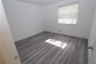 16531 NE 35th Ave, North Miami Beach, FL 33160 - Photo 12