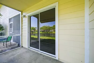 2074 Champions Way, North Lauderdale, FL 33068 - Photo 10