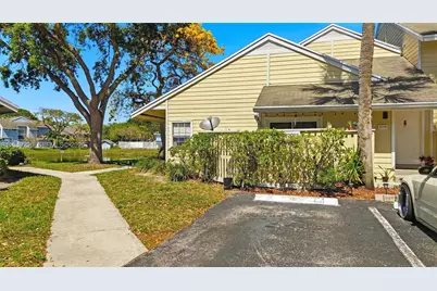 2074 Champions Way, North Lauderdale, FL 33068 - Photo 38