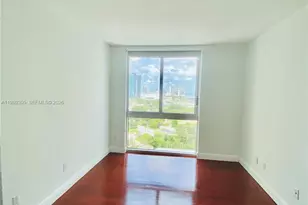 325 S Biscayne Blvd, Miami, FL 33131 - Photo 10