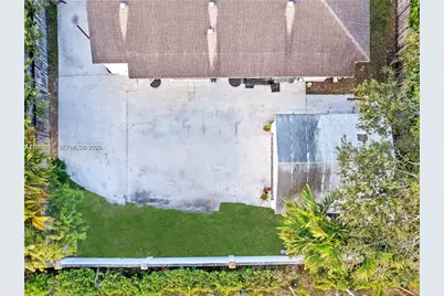 10330 SW 103rd Ct, Miami, FL 33176 - Photo 30