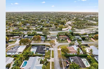 10330 SW 103rd Ct, Miami, FL 33176 - Photo 26