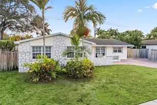 10330 SW 103rd Ct, Miami, FL 33176 - Photo 2