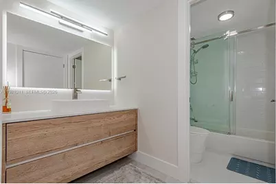 [Address not provided], Miami Beach, FL 33139 - Photo 18
