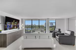 3731 N Country Club Dr, Aventura, FL 33180 - Photo 4