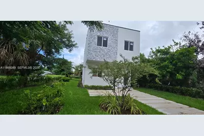 141 NW 11th St, Pompano Beach, FL 33060 - Photo 1