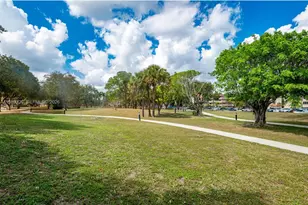 6301 N Fall Circle Dr, Lauderhill, FL 33319 - Photo 6