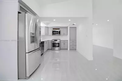 8961 SW 6th St, Miami, FL 33174 - Photo 18