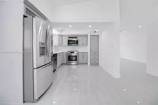 8961 SW 6th St, Miami, FL 33174 - Photo 18