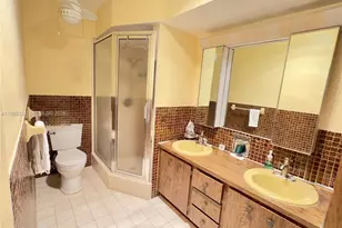 10650 NW 19th St, Pembroke Pines, FL 33026 - Photo 16