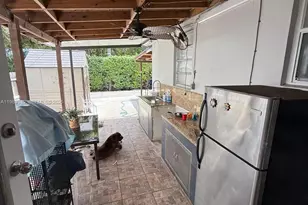 2893 SW 32nd Ct, Coconut Grove, FL 33133 - Photo 8