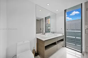 460 NE 28th St, Miami, FL 33137 - Photo 22