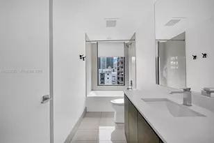 460 NE 28th St, Miami, FL 33137 - Photo 38