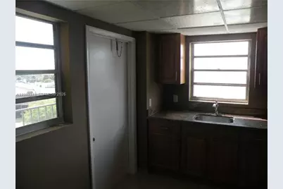 16410 Miami Dr #504, North Miami Beach, FL 33162 - Photo 6