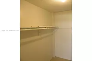 16410 Miami Dr, North Miami Beach, FL 33162 - Photo 24