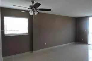 16410 Miami Dr, North Miami Beach, FL 33162 - Photo 14