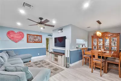 10557 NW 57th Ct, Coral Springs, FL 33076 - Photo 6