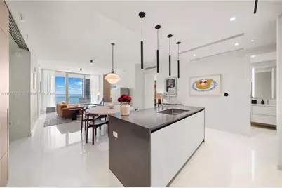 300 Biscayne Boulevard Way #3005W, Miami, FL 33131 - Photo 8