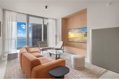 300 Biscayne Boulevard Way #3005W, Miami, FL 33131 - Photo 2