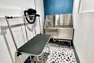 300 S Biscayne Blvd, Miami, FL 33131 - Photo 34