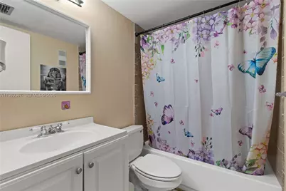 6855 W Broward Blvd #201, Plantation, FL 33317 - Photo 14