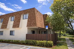 254 San Remo Blvd, North Lauderdale, FL 33068 - Photo 2