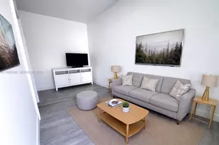 16201 SW 144th Ct, Miami, FL 33177 - Photo 2