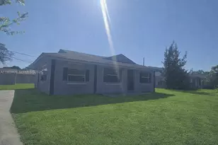 338 SW 8th Ave SW, Vero Beach, FL 32962 - Photo 2