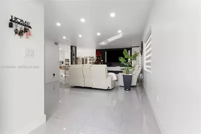 14052 SW 167th Ter, Miami, FL 33177 - Photo 4