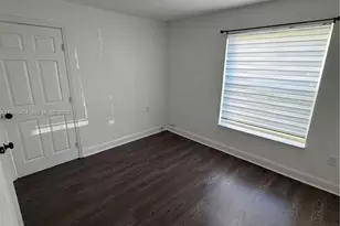 5199 NW 7th St, Miami, FL 33126 - Photo 10