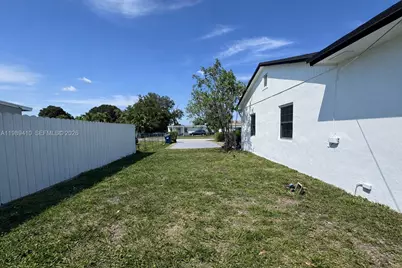 2450 NW 157th St Rd, Miami Gardens, FL 33054 - Photo 22