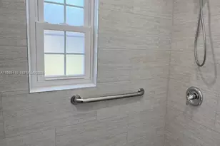 2450 NW 157th St Rd, Miami Gardens, FL 33054 - Photo 10