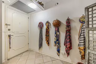 6039 Collins Ave, Miami Beach, FL 33140 - Photo 16