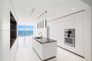 300 Biscayne Blvd Way, Miami, FL 33131 - Photo 12