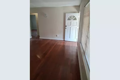 1043 NE 114th St, Biscayne Park, FL 33161 - Photo 2