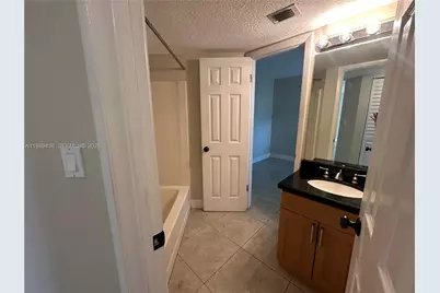 10401 W Broward Blvd #301, Plantation, FL 33324 - Photo 34