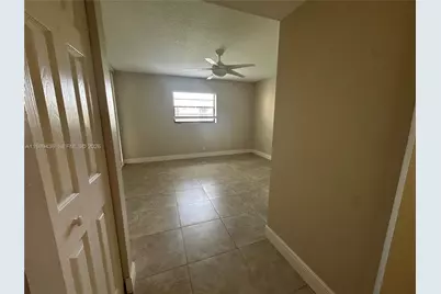 10401 W Broward Blvd #301, Plantation, FL 33324 - Photo 38