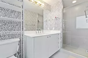 60 SW 13th St, Miami, FL 33130 - Photo 18