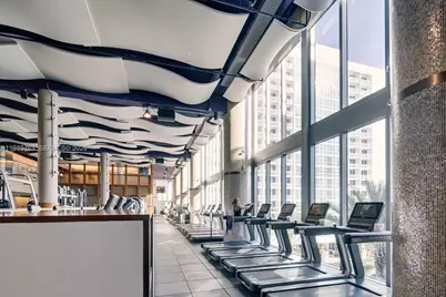 6801 Collins Ave #LPH05, Miami Beach, FL 33141 - Photo 32