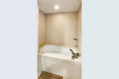 6801 Collins Ave #LPH05, Miami Beach, FL 33141 - Photo 20